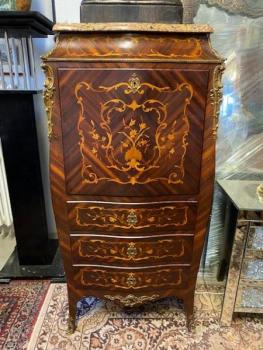 Intarzovaný sekretář  Intarzovaný sekretář