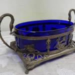 Větší modrá empírová mísa na čtyřech nožičkách Větší modrá empírová mísa na čtyřech nožičkách