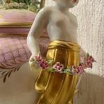 Porcelánová doza s andělem  Porcelánová doza s andělem