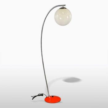 Stojací chromovaná lampa Stojací chromovaná lampa