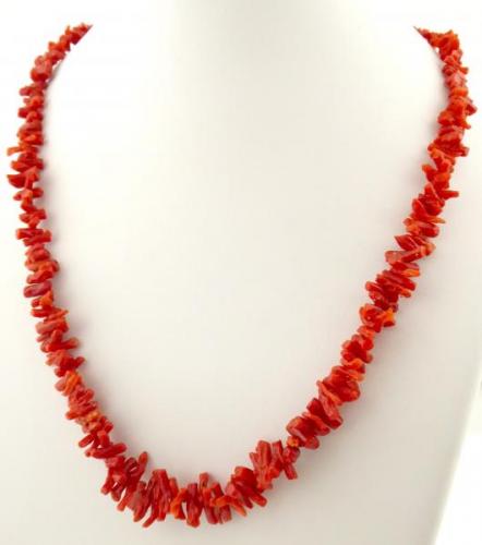 Náhrdelník s přírodním mořským korálem Náhrdelník s přírodním mořským korálem