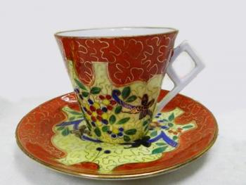 Čínské porcelánové šálky s podšálky Čínské porcelánové šálky s podšálky