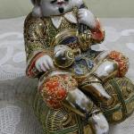 Japonská bohatě zdobená soška, bůžek, Satsuma Japonská bohatě zdobená soška, bůžek, Satsuma