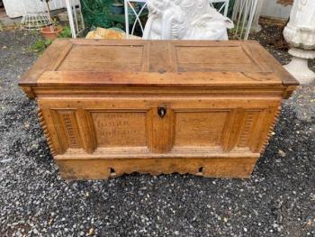 Barokní truhla masiv  Barokní truhla masiv