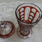 Masivní broušený pohár s poklopem Masivní broušený pohár s poklopem