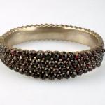 Náramek s českými granáty  Náramek s českými granáty