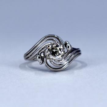 Zlatý prsten s briliantem Zlatý prsten s briliantem