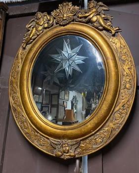 Zlacené zrcadlo zdobené anděli B  Zlacené zrcadlo zdobené anděli B