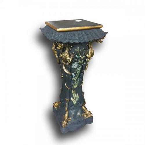 Stojan na bustu či květiny Stojan na bustu či květiny