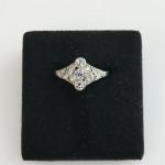 Art deco zlatý prsten s diamanty Art deco zlatý prsten s diamanty