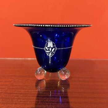 Loetz, Klášterský Mlýn, váza na třech nožkách  Loetz, Klášterský Mlýn, váza na třech nožkách