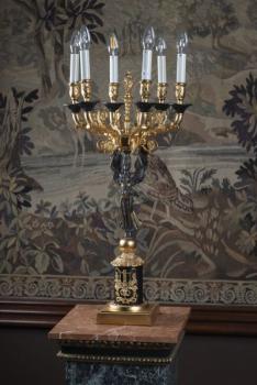 6. Dekorativní lampa v empírovém stylu 6. Dekorativní lampa v empírovém stylu