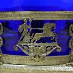 Větší modrá empírová mísa na čtyřech nožičkách Větší modrá empírová mísa na čtyřech nožičkách