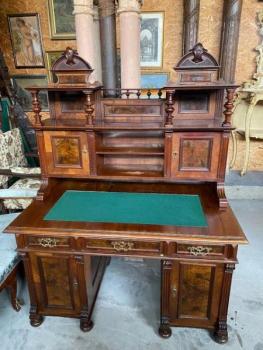 Psací stůl s nástavbou  Psací stůl s nástavbou