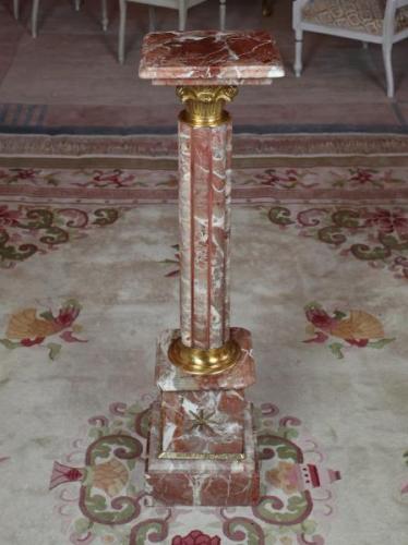 Párové sloupy / podstavce z mramoru Párové sloupy / podstavce z mramoru