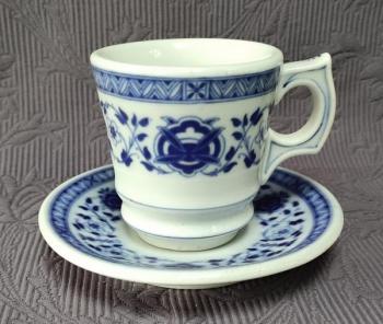 Šálek s podšálkem III., zn. Epiag  Šálek s podšálkem III., zn. Epiag