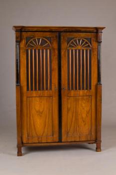 Knihovna biedermeier Knihovna biedermeier