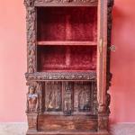 Renesanční kredenc mistrovsky vyřezávaný Renesanční kredenc mistrovsky vyřezávaný