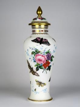 Váza s víkem - Harrachov Váza s víkem - Harrachov