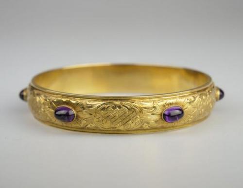 Zlatý náramek s ametysty Zlatý náramek s ametysty