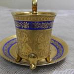 Empírový zlacený hrnek na nožičkách - Karlsbad Empírový zlacený hrnek na nožičkách - Karlsbad