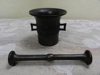 Válečný litinový hmoždíř ”Pro patria” 1914-1917 Válečný litinový hmoždíř ”Pro patria” 1914-1917