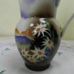 Džbán s krajinou a květinami Džbán s krajinou a květinami