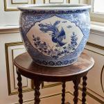 Čínský ručně malovaný porcelánový květináč  Čínský ručně malovaný porcelánový květináč