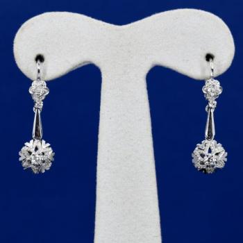 Bílozlaté náušnice s brilianty Bílozlaté náušnice s brilianty