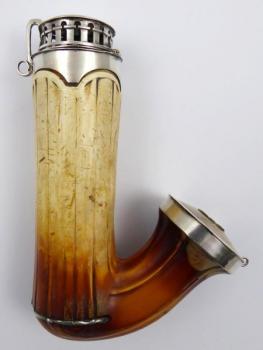 Velká dýmka z mořské pěny a stříbra Velká dýmka z mořské pěny a stříbra