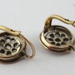 Zlatý prsten a náušnice s diamanty a stříbrem Zlatý prsten a náušnice s diamanty a stříbrem