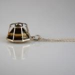 Stříbrný závěs s velkým citrínem Stříbrný závěs s velkým citrínem