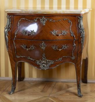 11. Komoda v rokokovém stylu Ludvík XV. 11. Komoda v rokokovém stylu Ludvík XV.