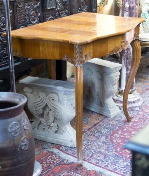 Konzolový stůl Konzolový stůl