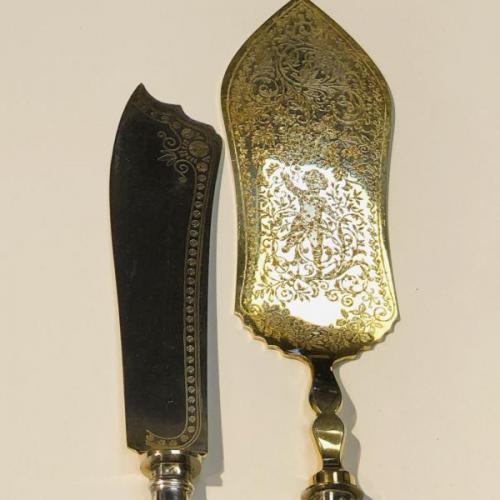 STŘÍBRNÉ PŘEDKLÁDACÍ PŘÍBORY STŘÍBRNÉ PŘEDKLÁDACÍ PŘÍBORY