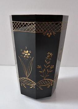 Pohárek hyalitový Pohárek hyalitový