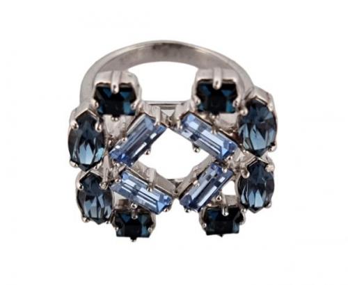 Stříbrný prsten extravagantní s modrými kameny Stříbrný prsten extravagantní s modrými kameny