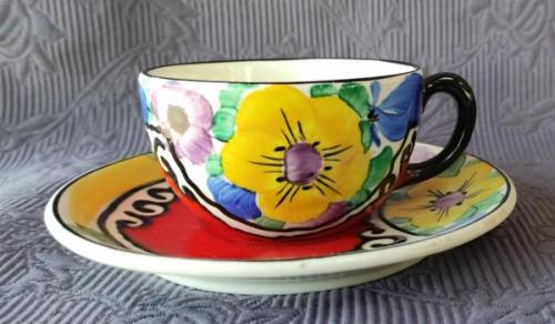 Šálek s podšálkem, ruční malba Šálek s podšálkem, ruční malba