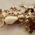 Brož s mysliveckým motivem Brož s mysliveckým motivem