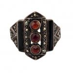 Stříbrný Art Deco prsten - granáty onyx a markazit Stříbrný Art Deco prsten - granáty onyx a markazit