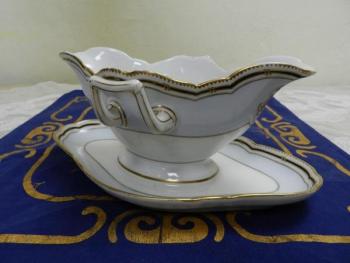 Zlacený rokokový omáčník - Paris, Francie Zlacený rokokový omáčník - Paris, Francie