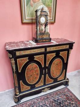 Komoda Boulle s mramorovou deskou Komoda Boulle s mramorovou deskou