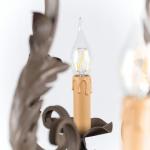 Zrestaurovaný kovový lustr Zrestaurovaný kovový lustr