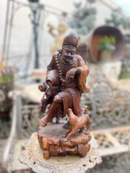 Dřevěná socha Asie A  Dřevěná socha Asie A