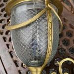 Mosazná aplika s ramenem  Mosazná aplika s ramenem