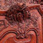 Svatební skříň z 18. století s hudebními motivy Svatební skříň z 18. století s hudebními motivy