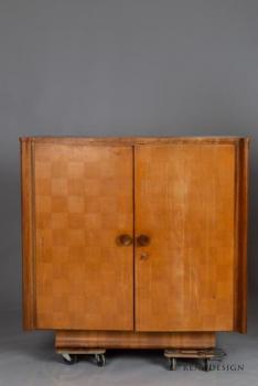 Prádelník Halabala Prádelník Halabala