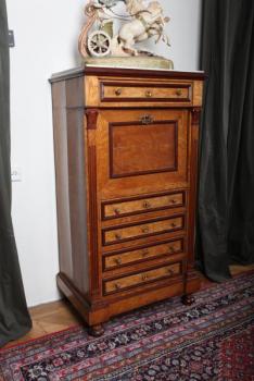 Prvorepublikový sekretář s výklopnou deskou Prvorepublikový sekretář s výklopnou deskou