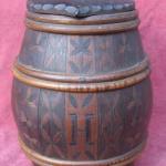 Korbel z několika druhů dřev, s intarzií Korbel z několika druhů dřev, s intarzií