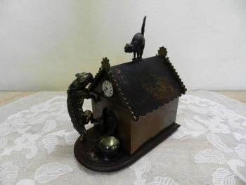 Dóza ve tvaru psí boudy - 19. stol. Dóza ve tvaru psí boudy - 19. stol.